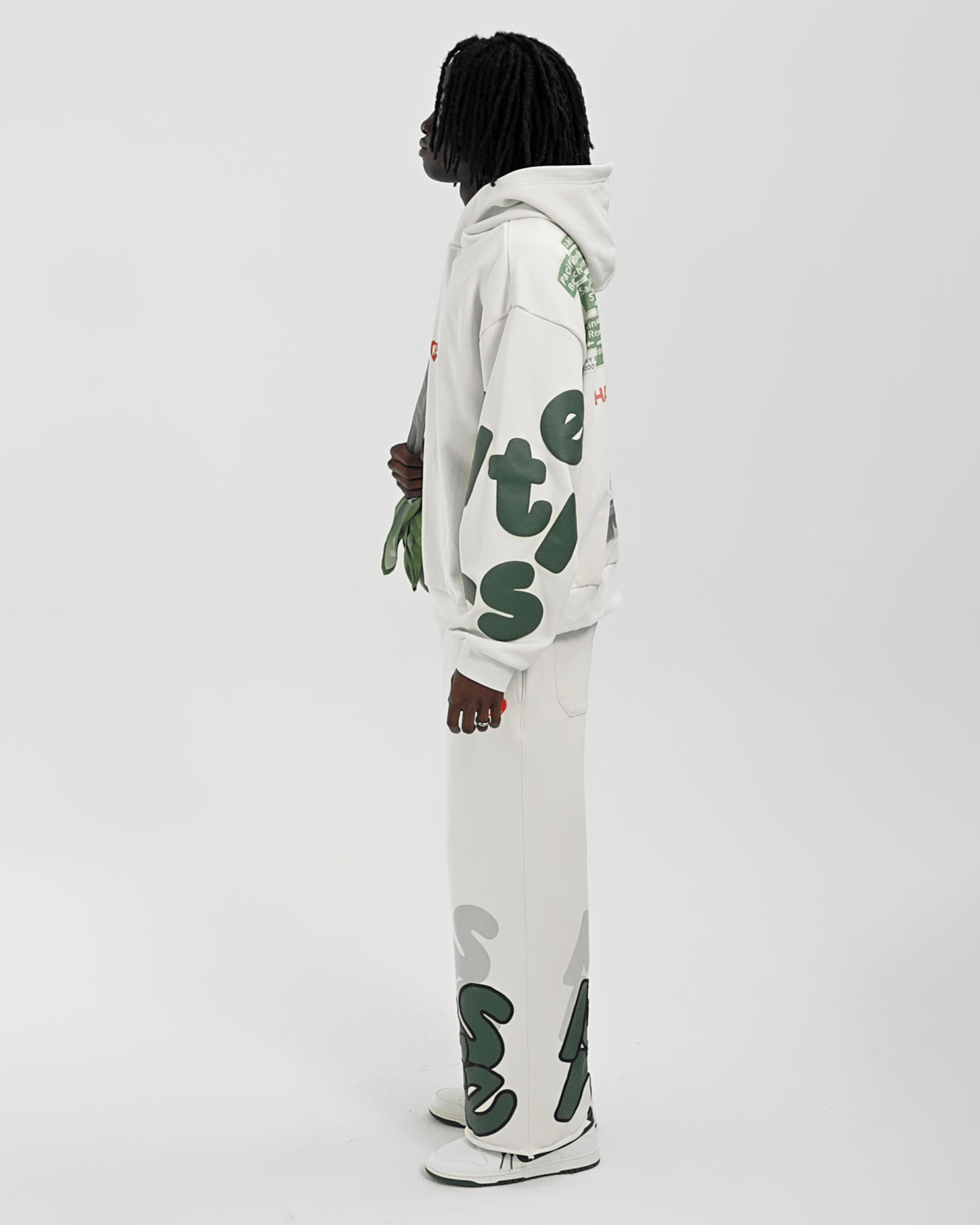 Main Beach Set by Red Letters