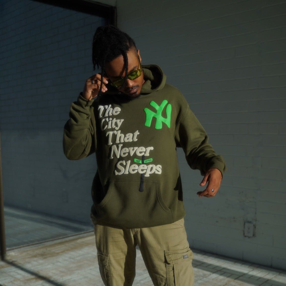 City Never Sleeps Hoodie [LIMITED] - RED LETTERS